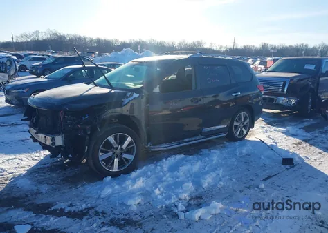 2016 Nissan Pathfinder Platinum z USA, uszkodzony, nr VIN 5N1AR2MM0GC632682